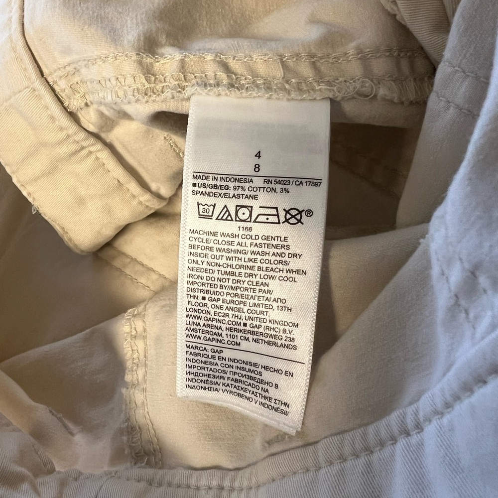 GAP Barrel Leg Patch Pocket Khakis - Picture 6 of 6